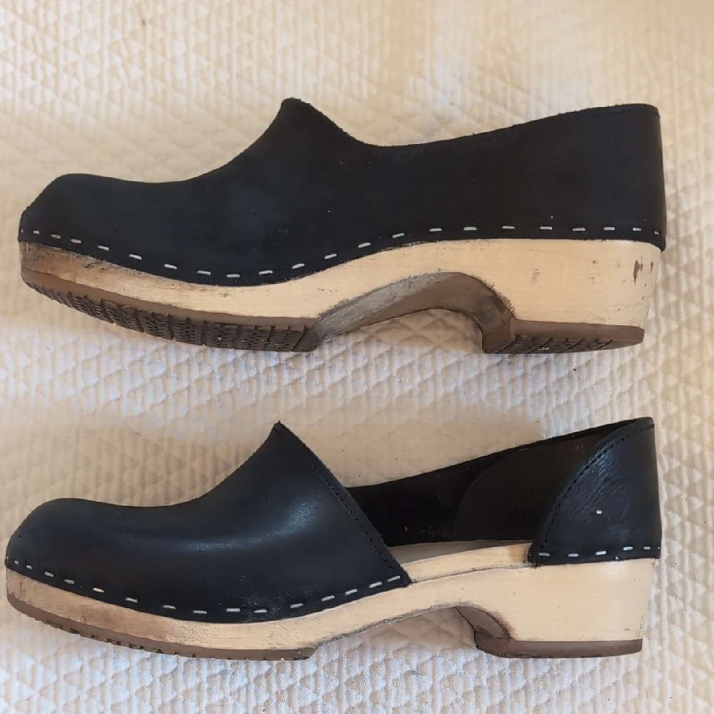 Sandgrens Brett Low Black Nubuck Clogs EU 39, US 8-8.5